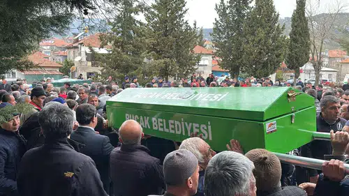 Antalya Dönüşü Can Veren 7 İşçi Toprağa Verildi